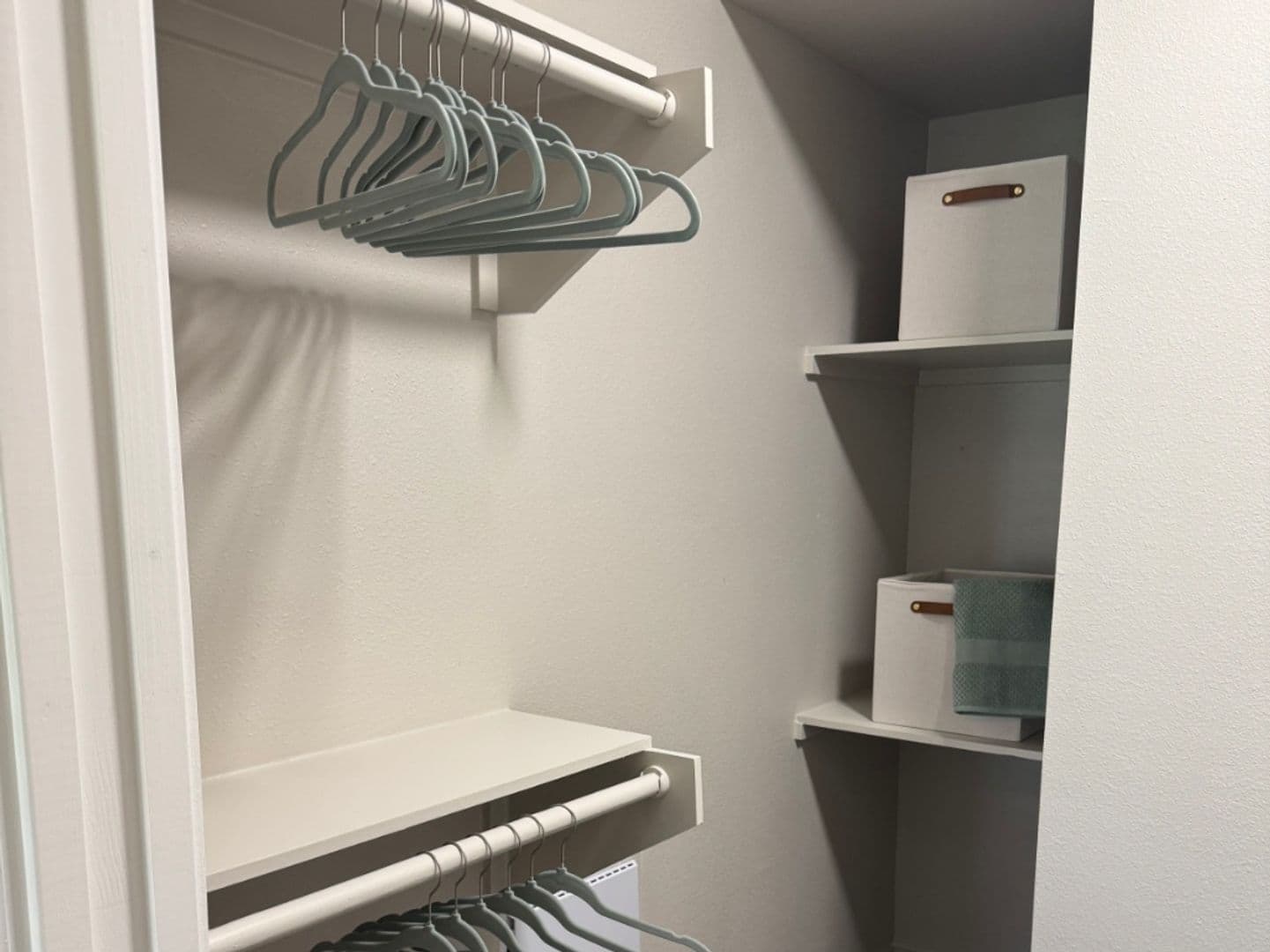 Lockhart Apartment: 2125 Windsor Boulevard