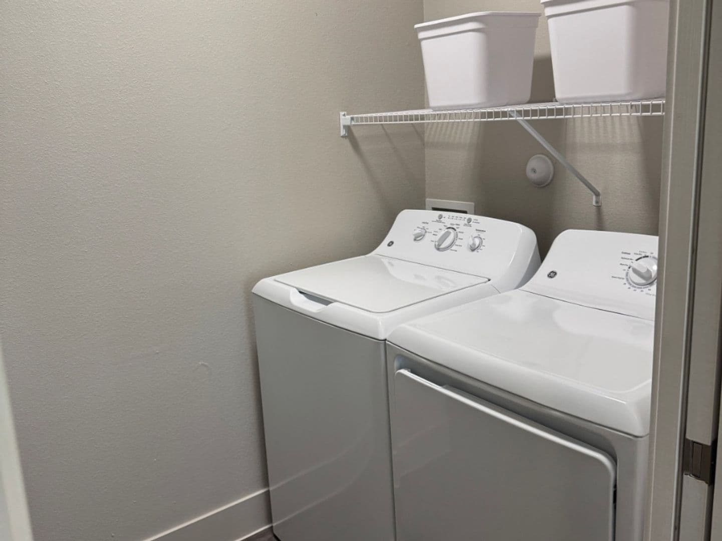 Lockhart Apartment: 2125 Windsor Boulevard