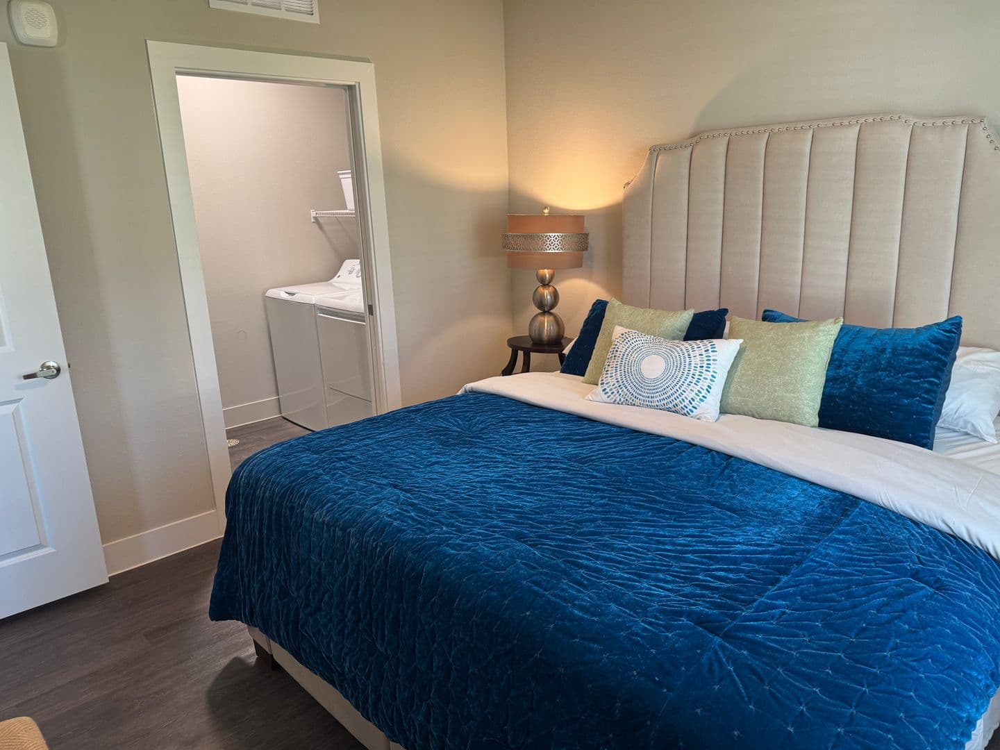 Lockhart Apartment: 2125 Windsor Boulevard