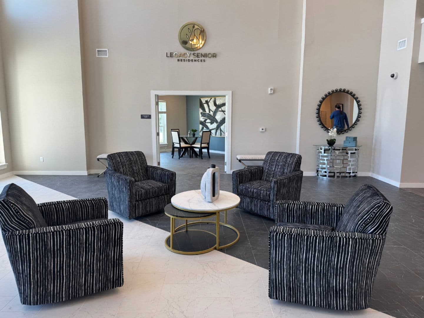 Lockhart Apartment: 2125 Windsor Boulevard