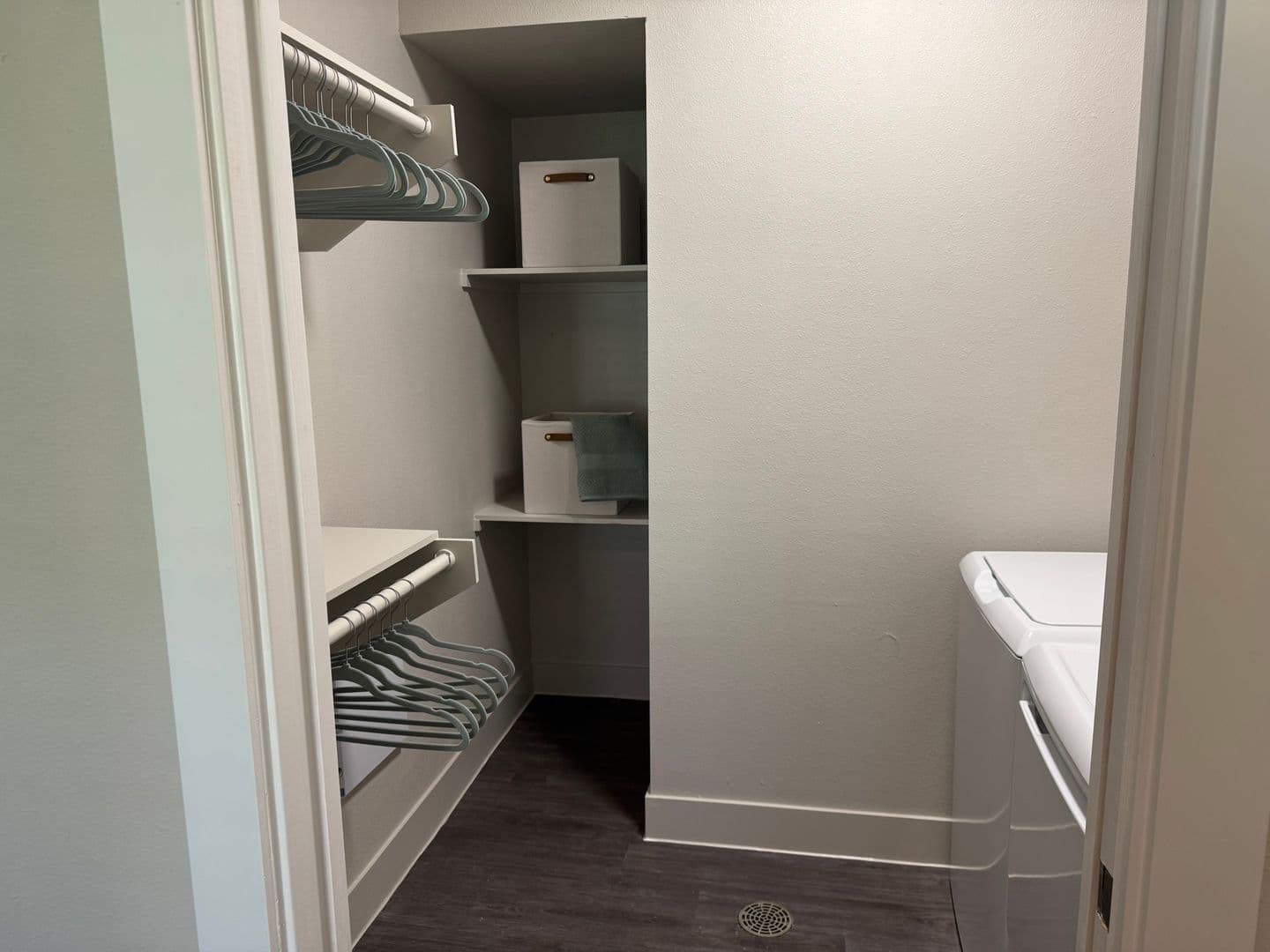 Lockhart Apartment: 2125 Windsor Boulevard