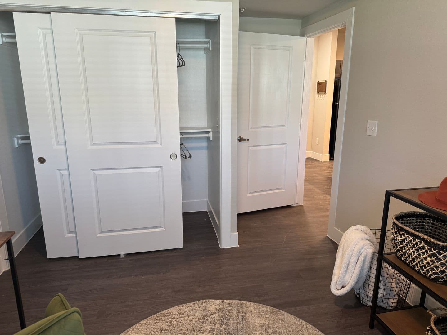 Lockhart Apartment: 2125 Windsor Boulevard