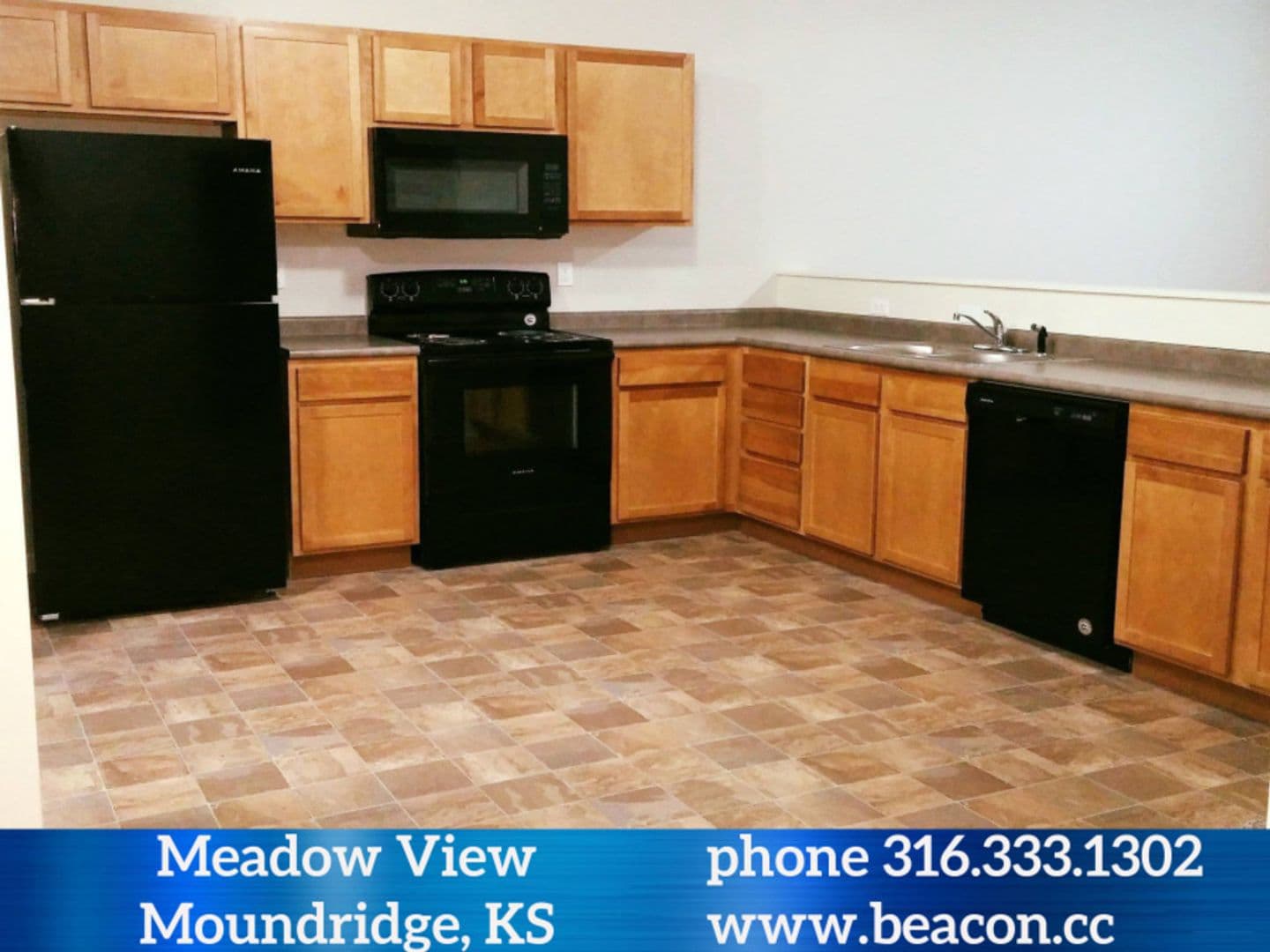Moundridge Apartment: 1206 Koehn Avenue