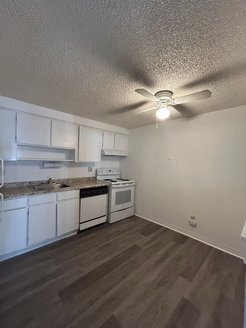 Denver Condo: 1306 S Parker Rd #167