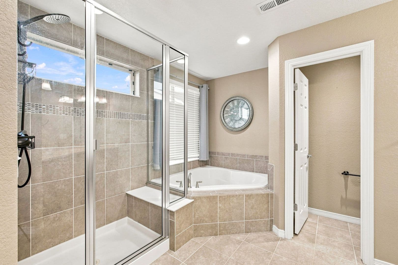 Parker House: 20420 Northern Pine Ave