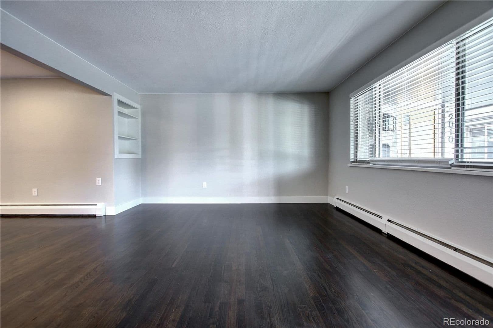 Edgewater Apartment: 2000-2014 Marshall St