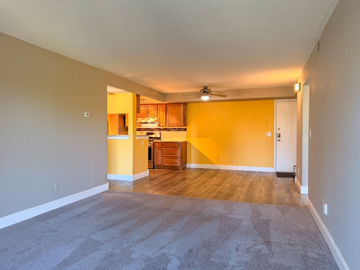 Aurora Condo: 491 S Kalispell Way Unit #305