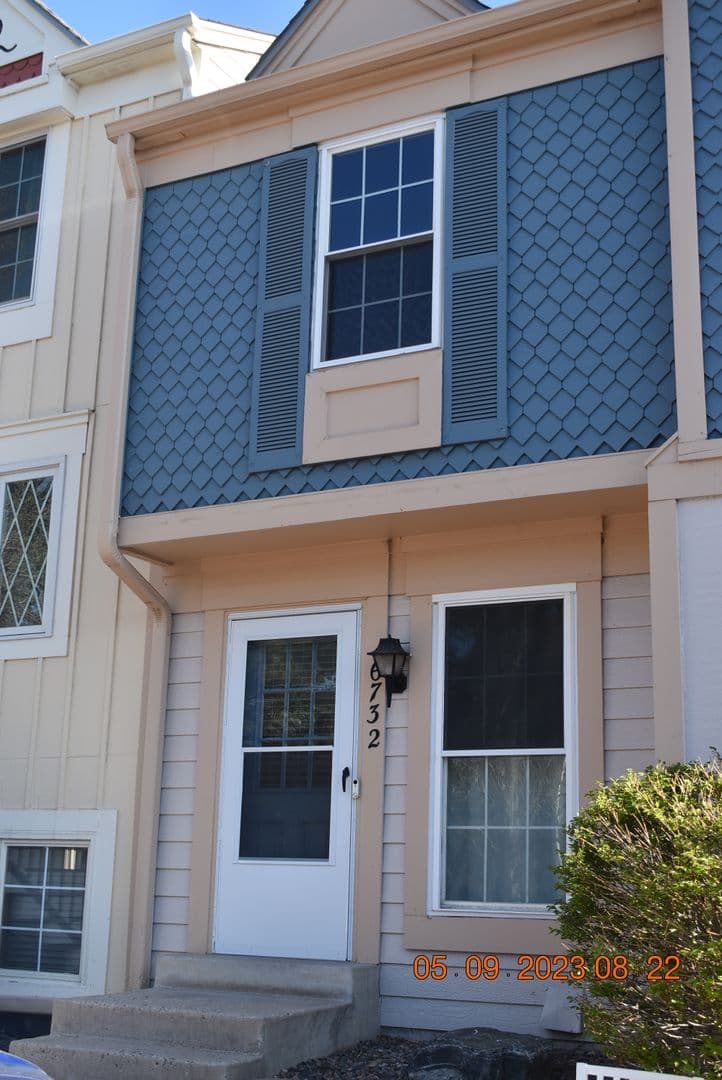 Littleton Townhome: 6732 S Holland Way