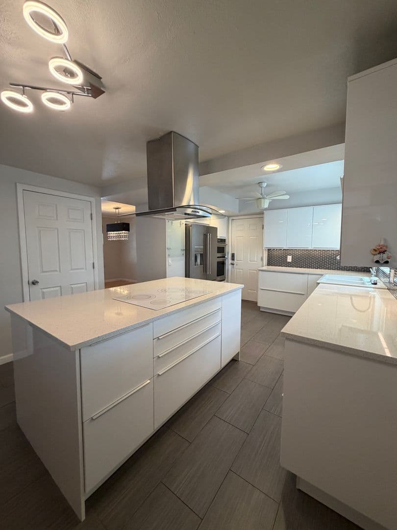 Aurora House: 16596 E Stanford Pl
