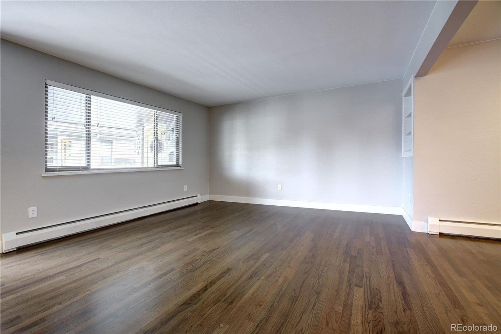Edgewater Apartment: 2000-2014 Marshall St