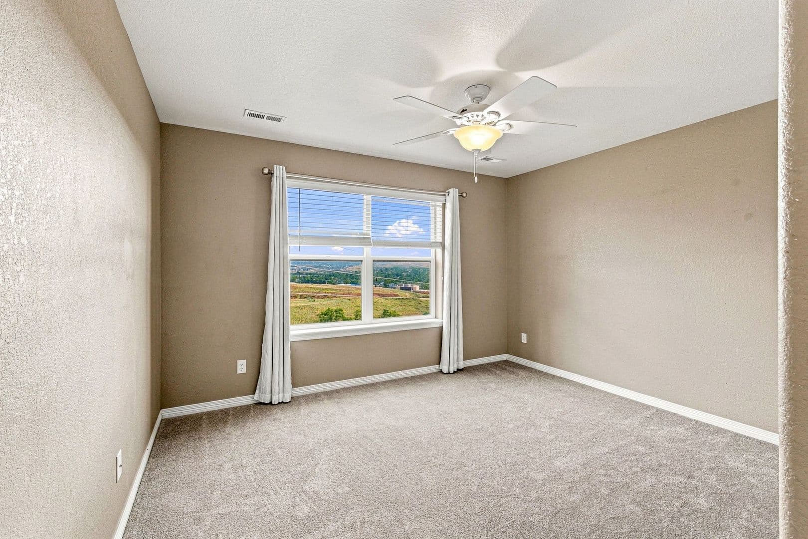 Parker House: 20420 Northern Pine Ave