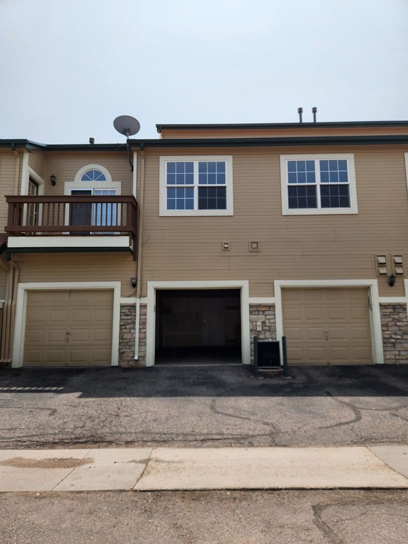 Aurora Condo: 4005 S Dillon Way #103