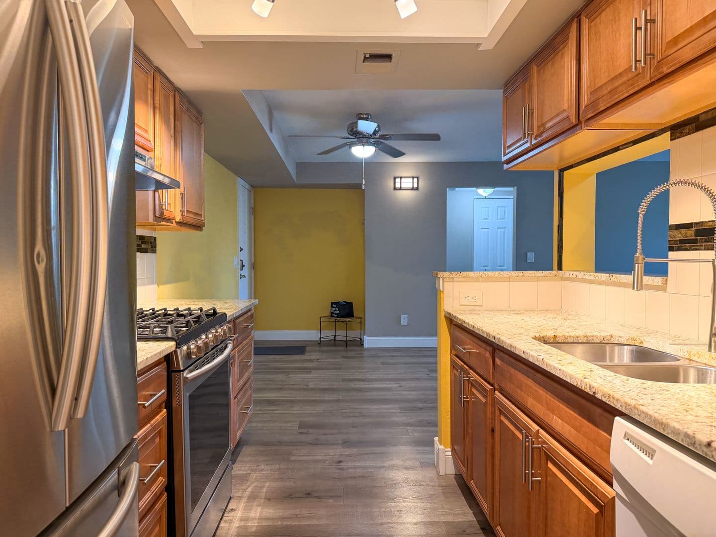 Aurora Condo: 491 S Kalispell Way Unit #305