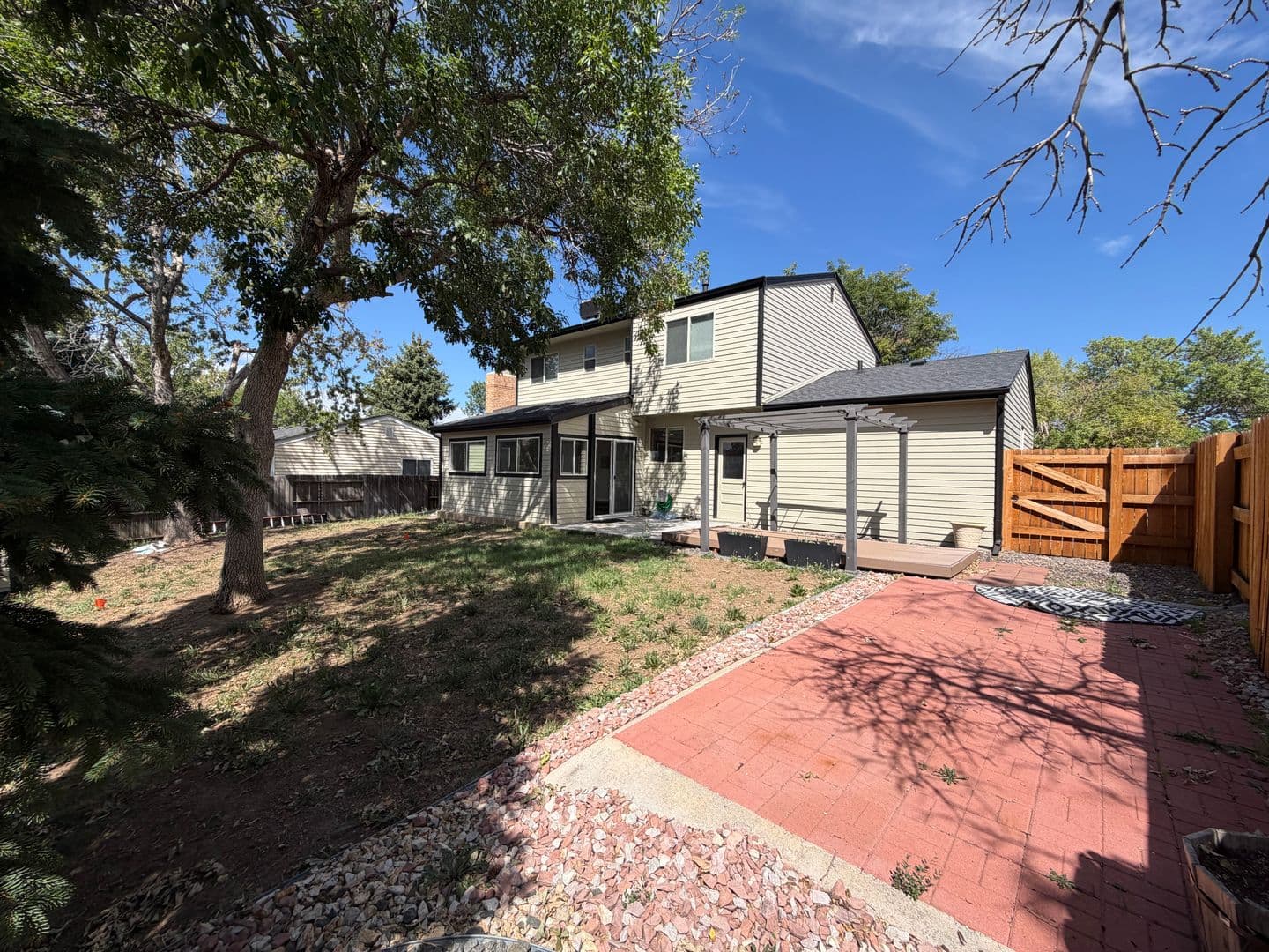 Aurora House: 16596 E Stanford Pl