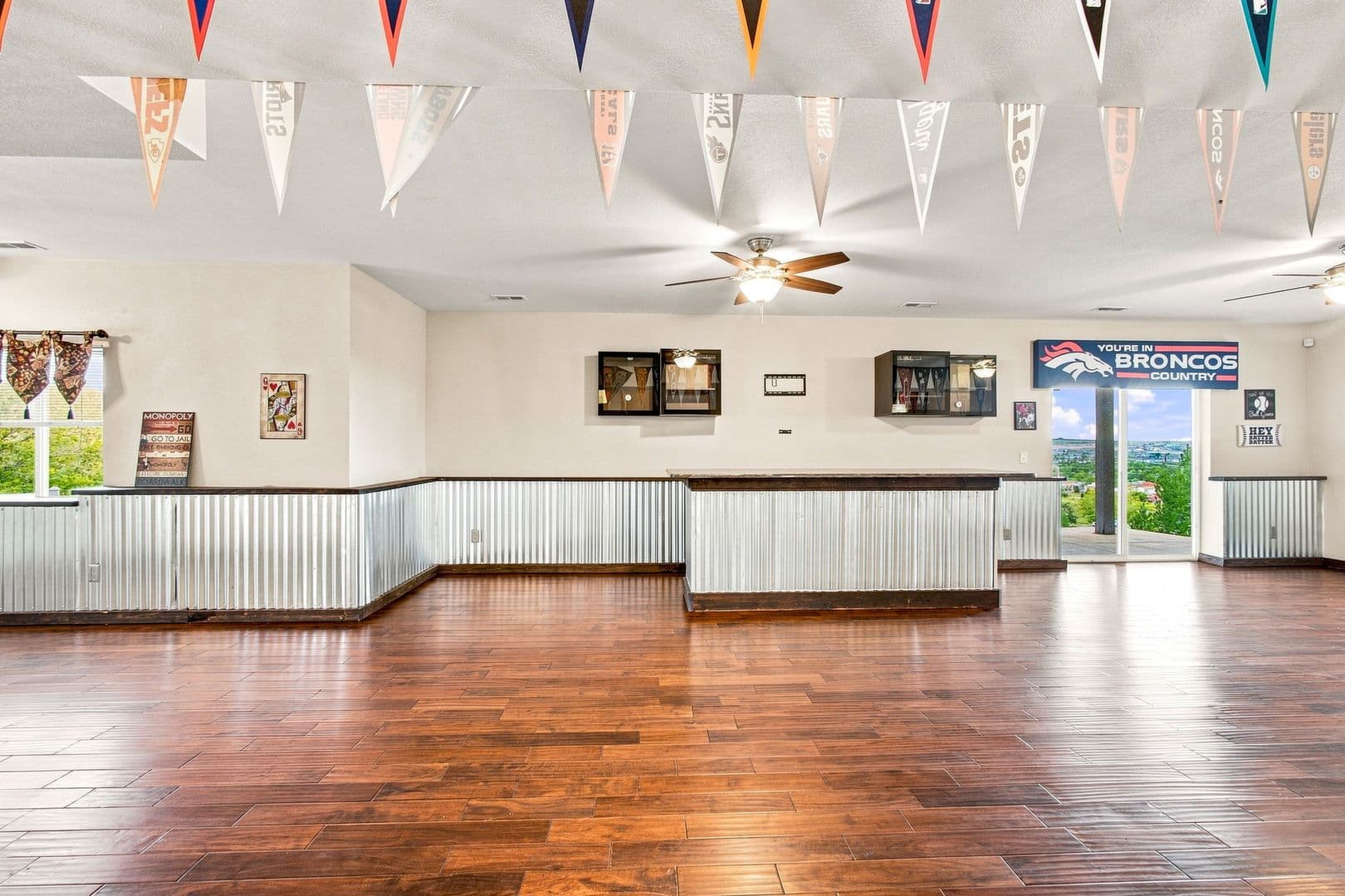 Parker House: 20420 Northern Pine Ave
