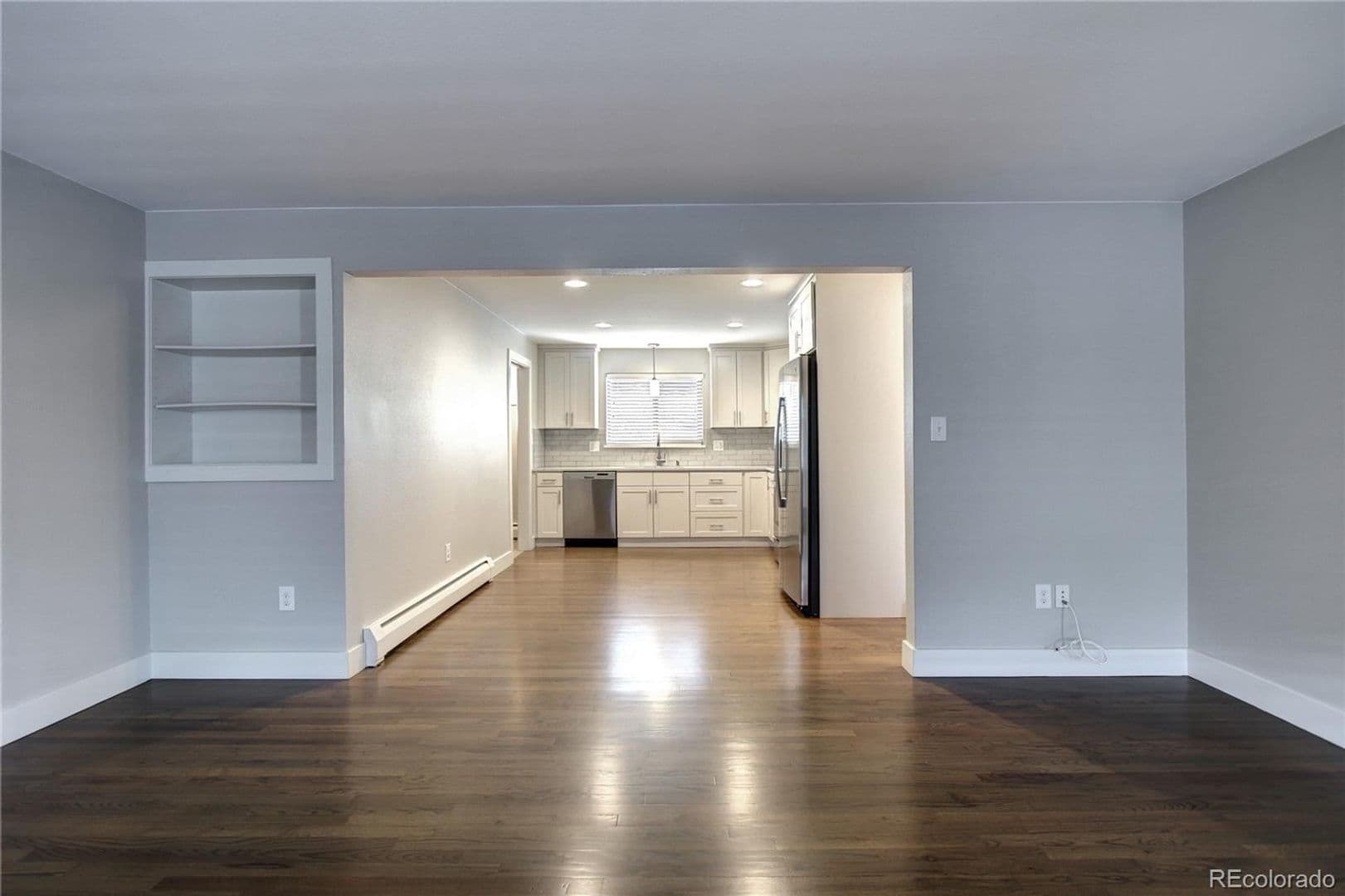 Edgewater Apartment: 2000-2014 Marshall St