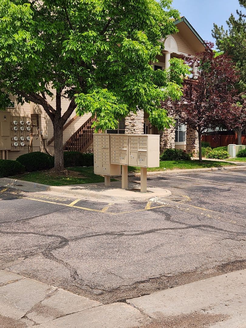 Aurora Condo: 4005 S Dillon Way #103