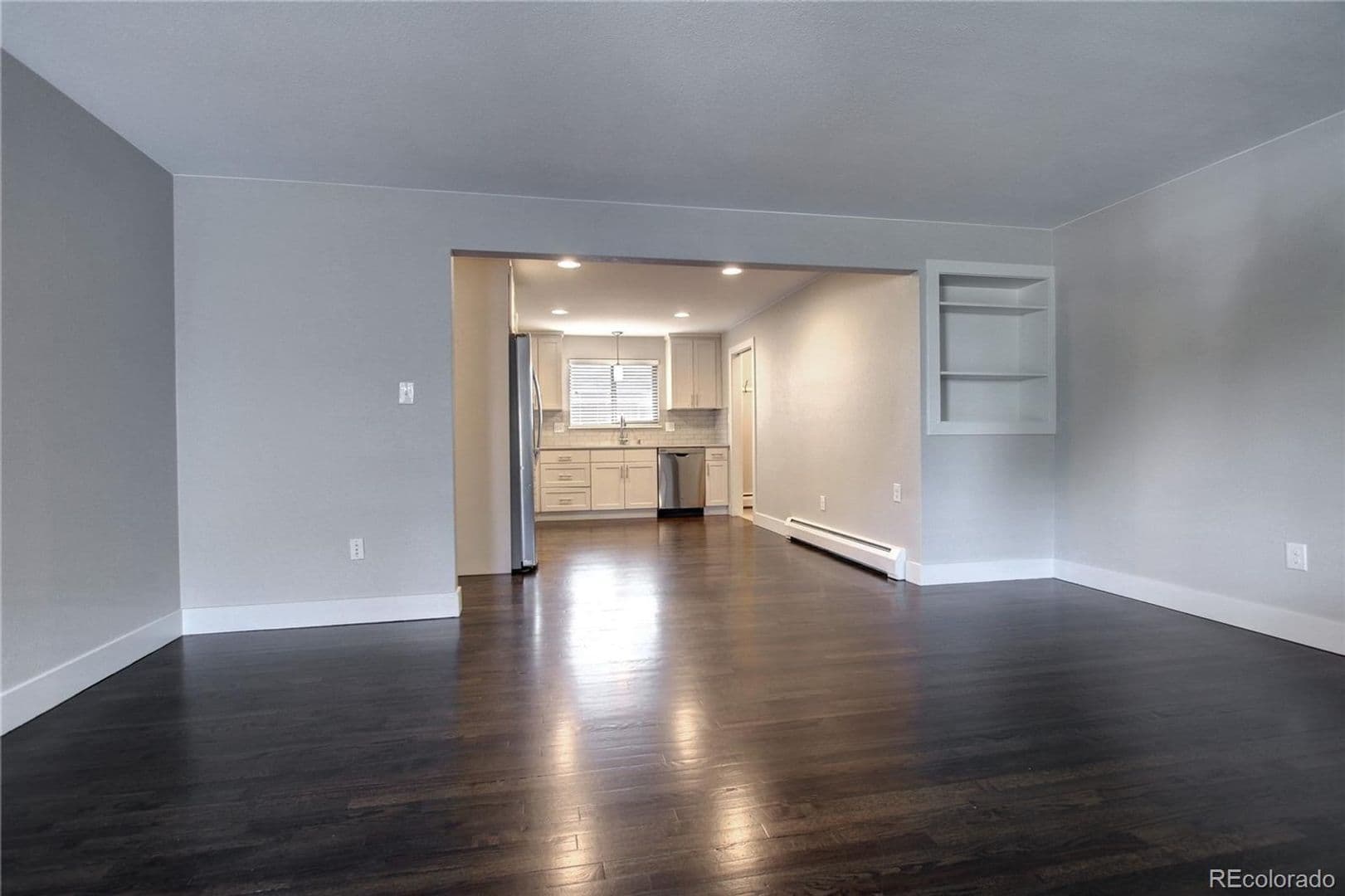 Edgewater Apartment: 2000-2014 Marshall St