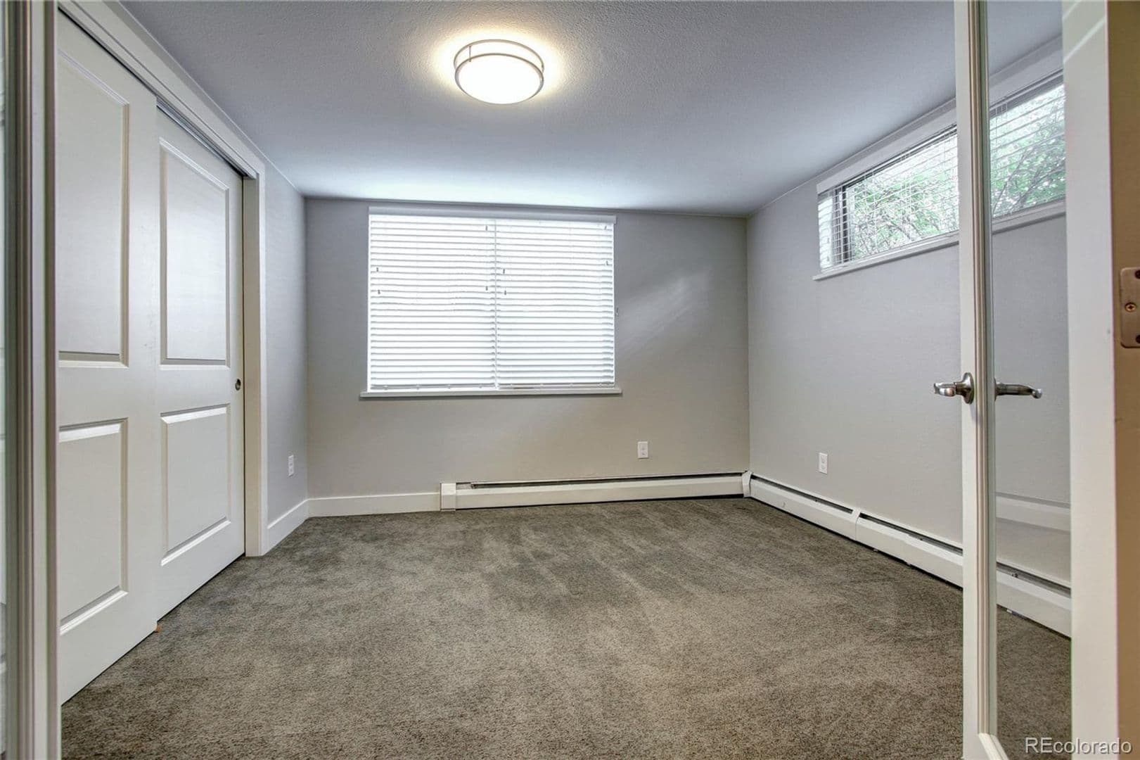 Edgewater Apartment: 2000-2014 Marshall St