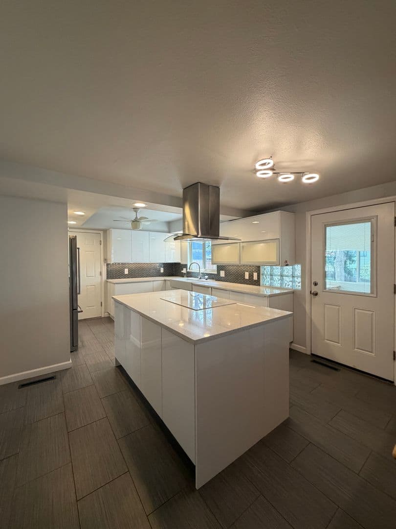 Aurora House: 16596 E Stanford Pl