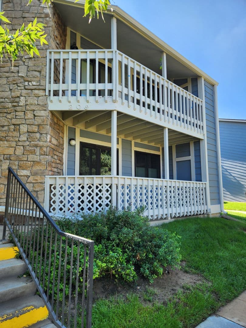 Denver Condo: 8335 Fairmount Dr