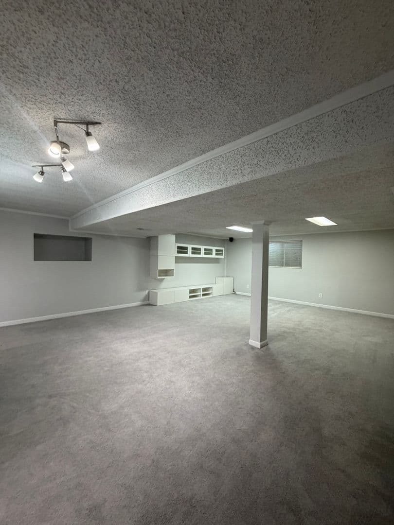 Aurora House: 16596 E Stanford Pl