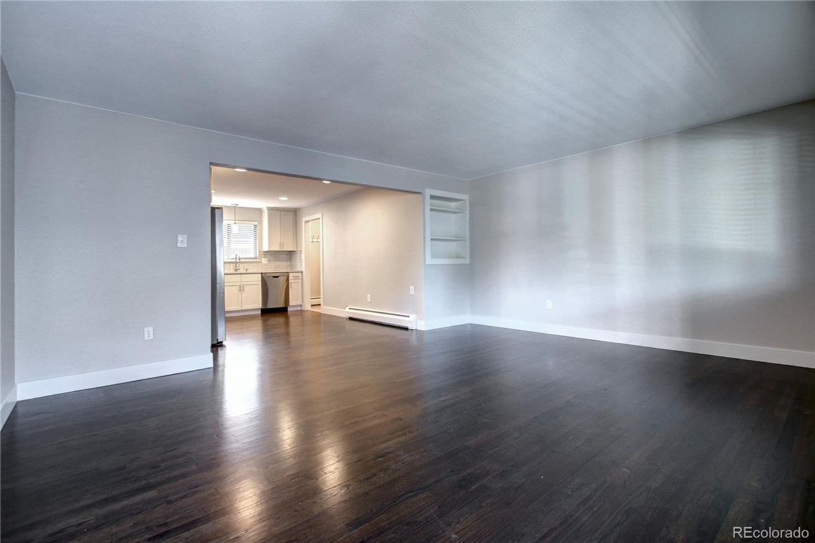 Edgewater Apartment: 2000-2014 Marshall St