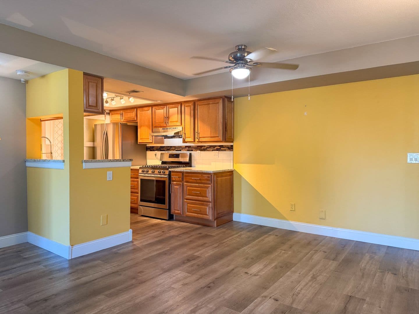 Aurora Condo: 491 S Kalispell Way Unit #305
