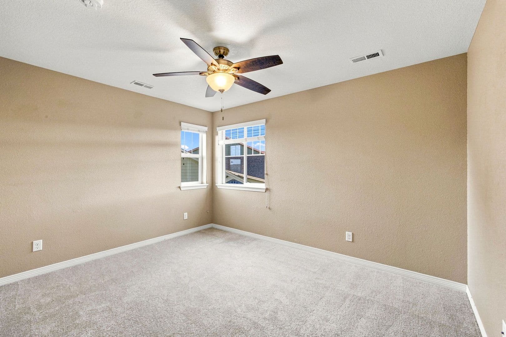 Parker House: 20420 Northern Pine Ave