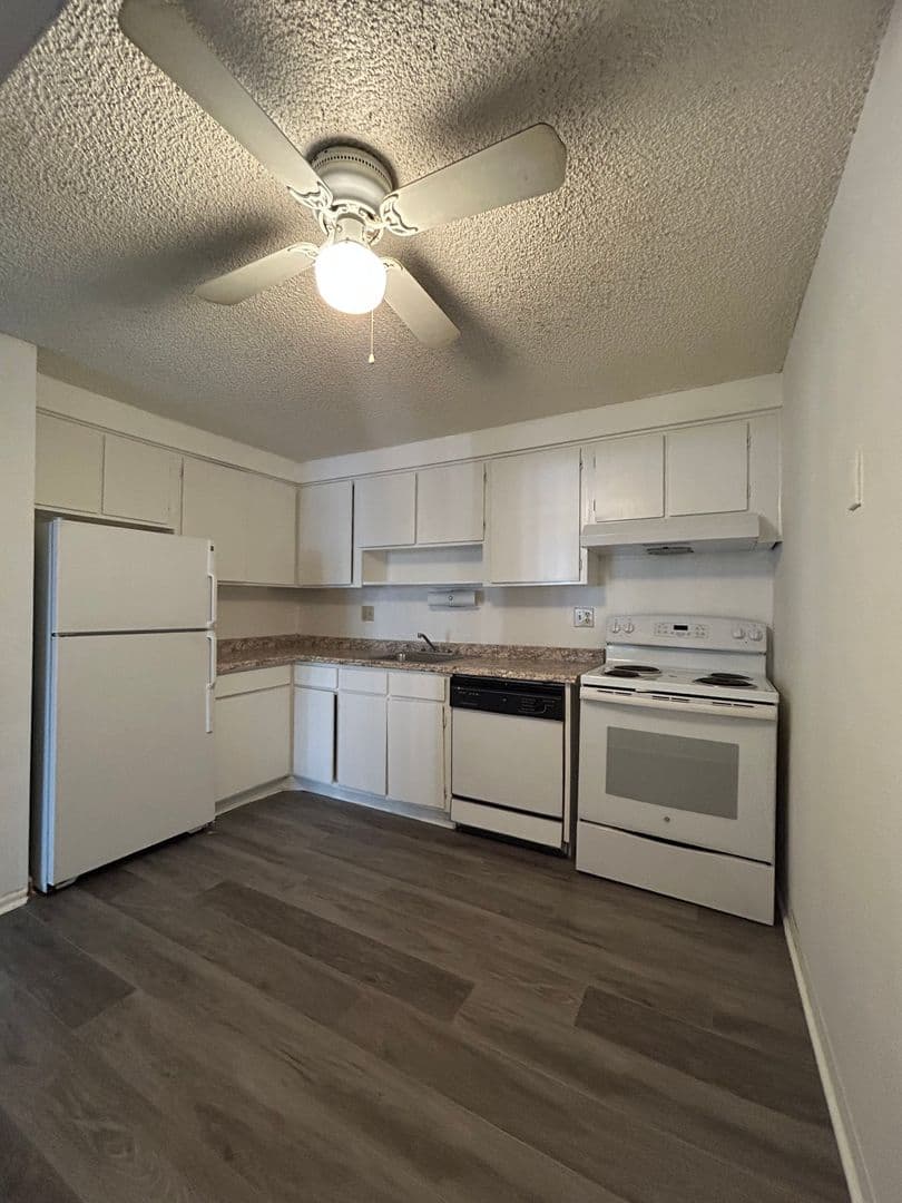 Denver Condo: 1306 S Parker Rd #167