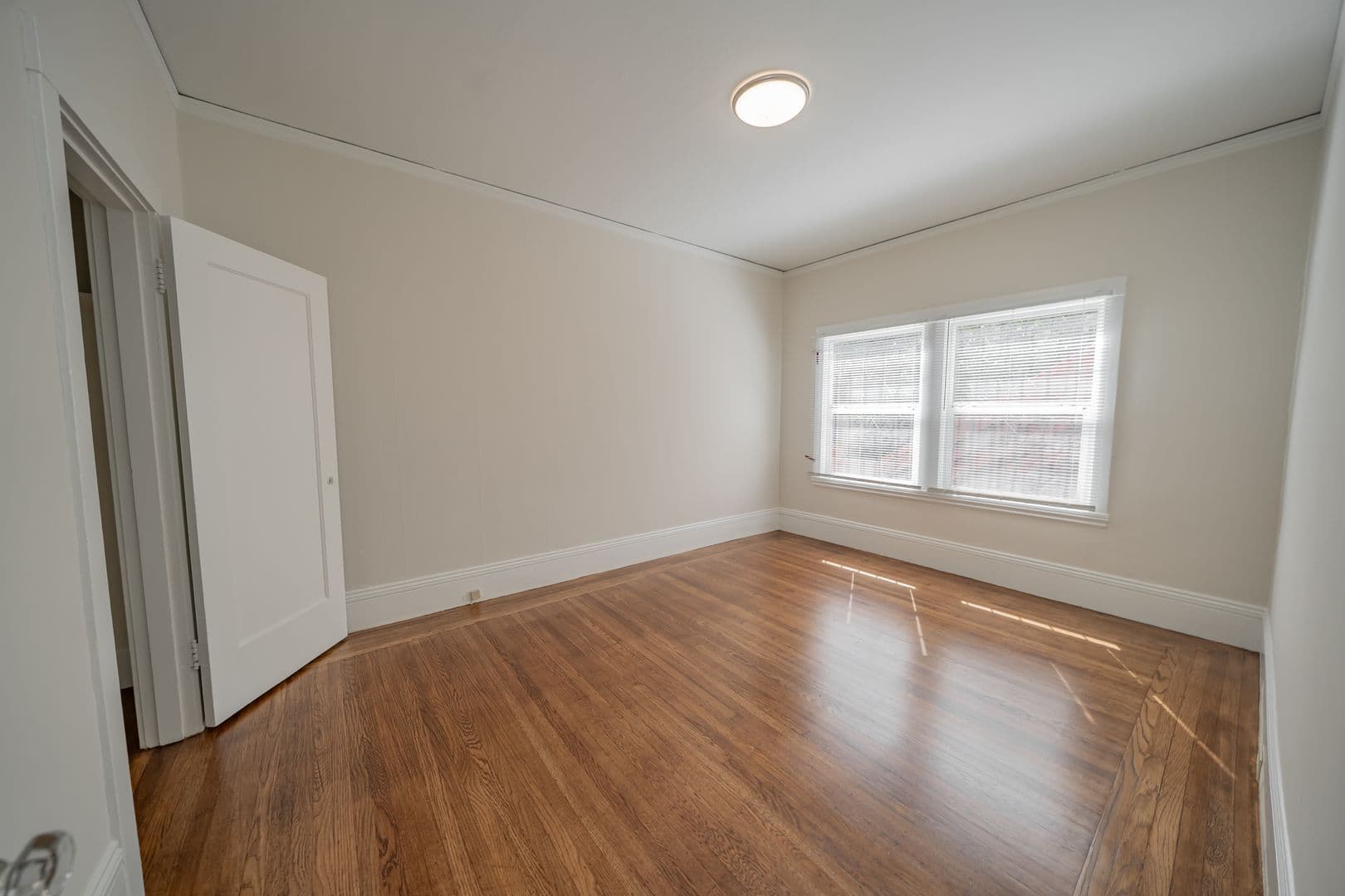 Oakland Apartment: 3115-3121 Davis Street