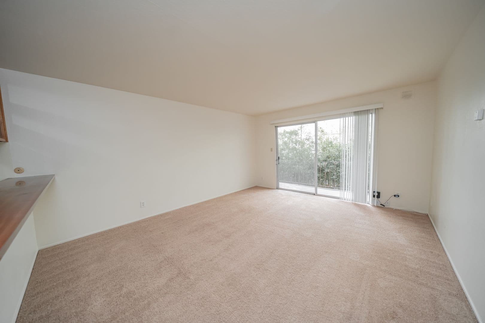 Oakland Apartment: 36 Moss Avenue