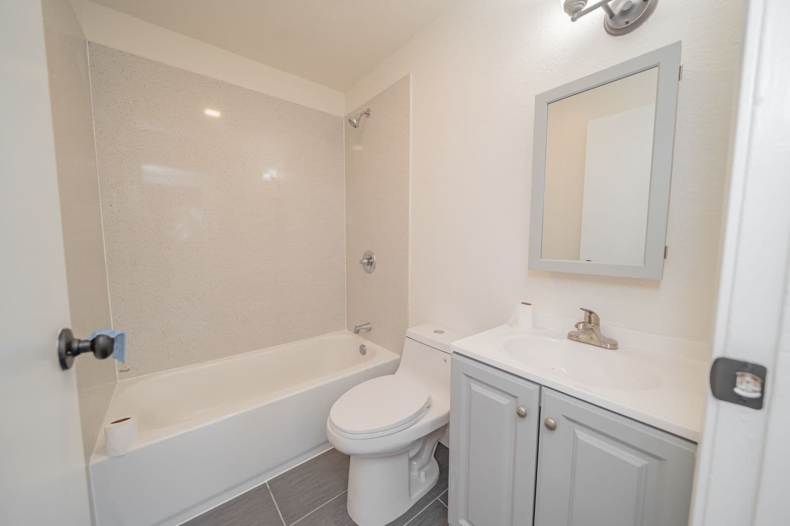 Oakland Apartment: 3222 Delaware Street