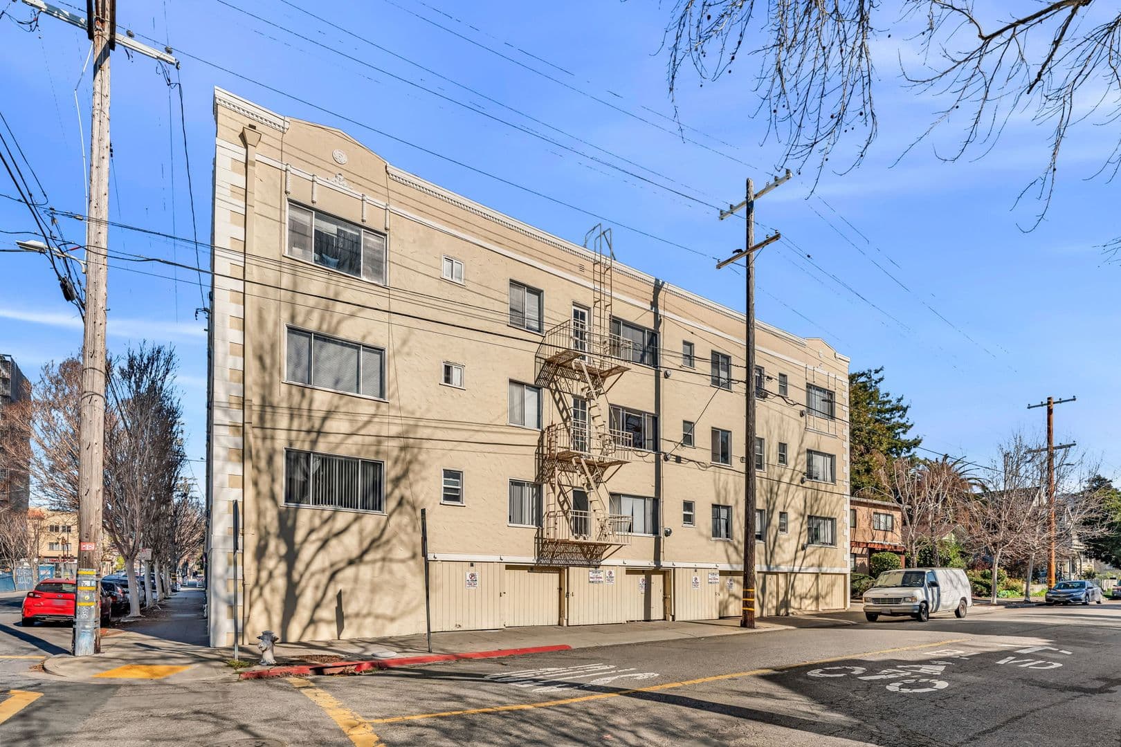 Berkeley Apartment: 2091 California Street