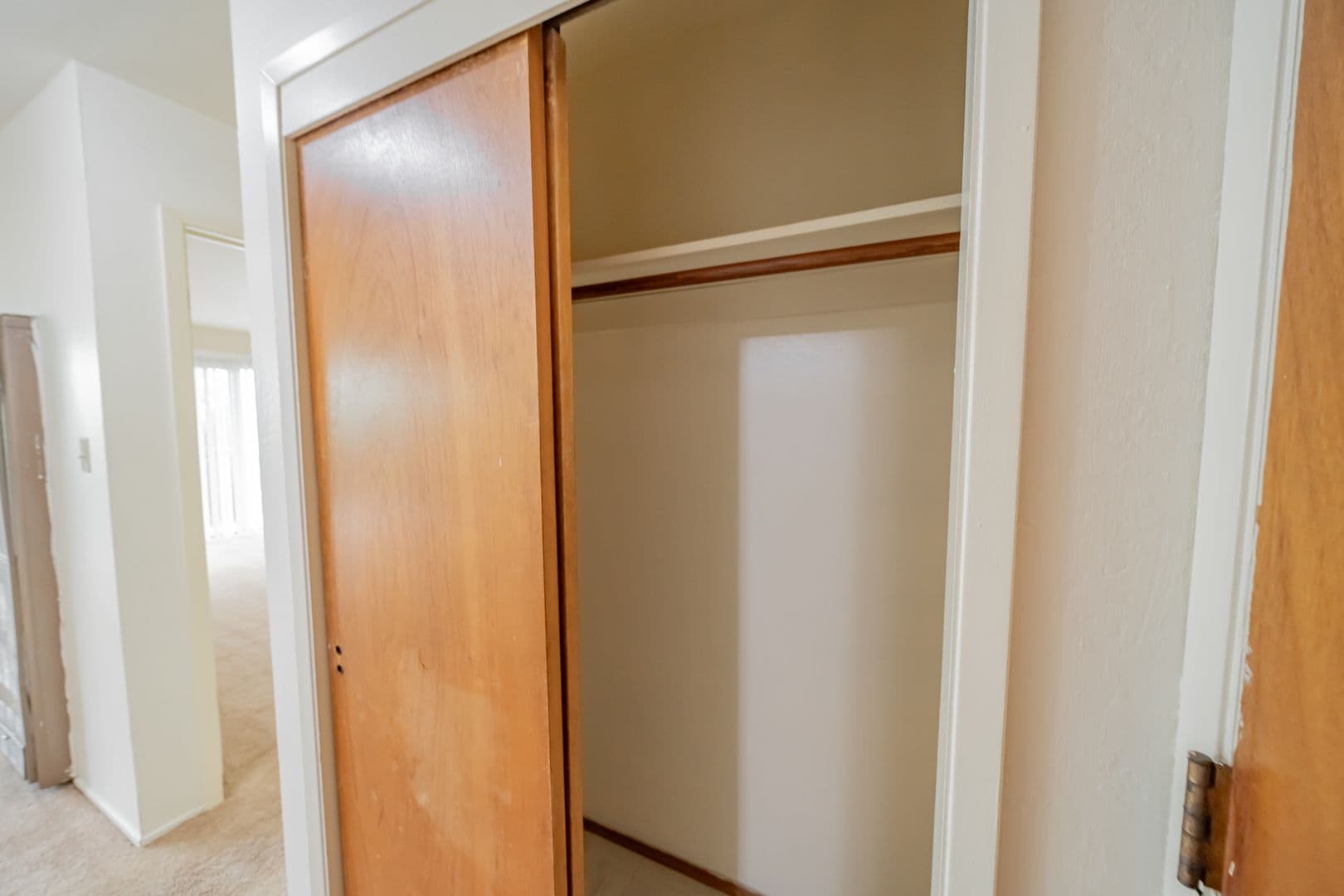 Oakland Apartment: 36 Moss Avenue