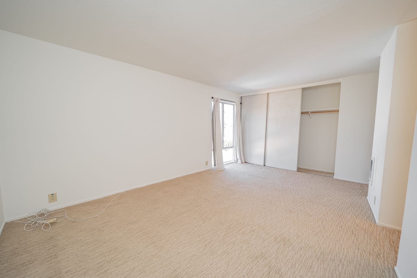 Oakland Apartment: 330 Adams Street