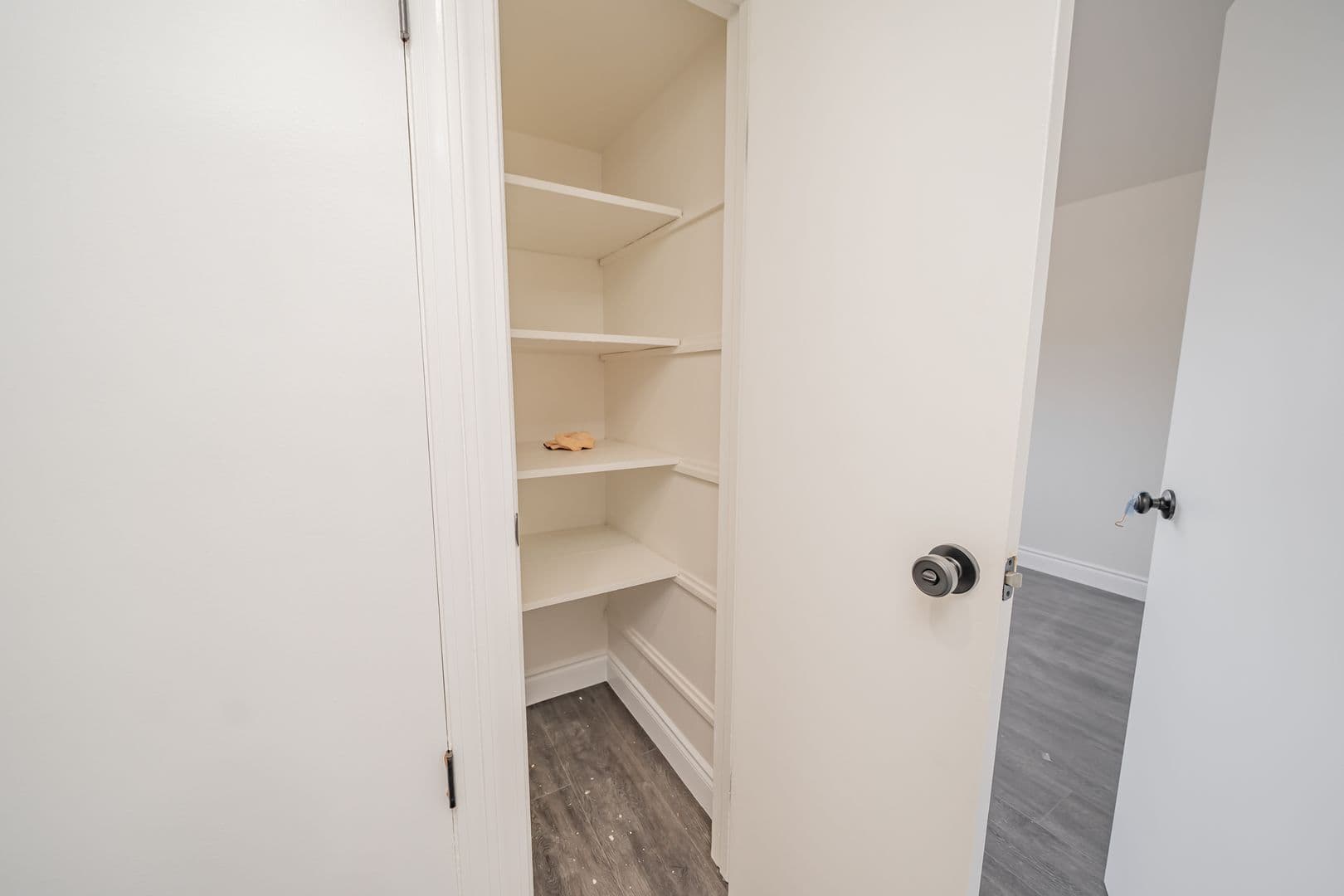 Oakland Apartment: 3222 Delaware Street