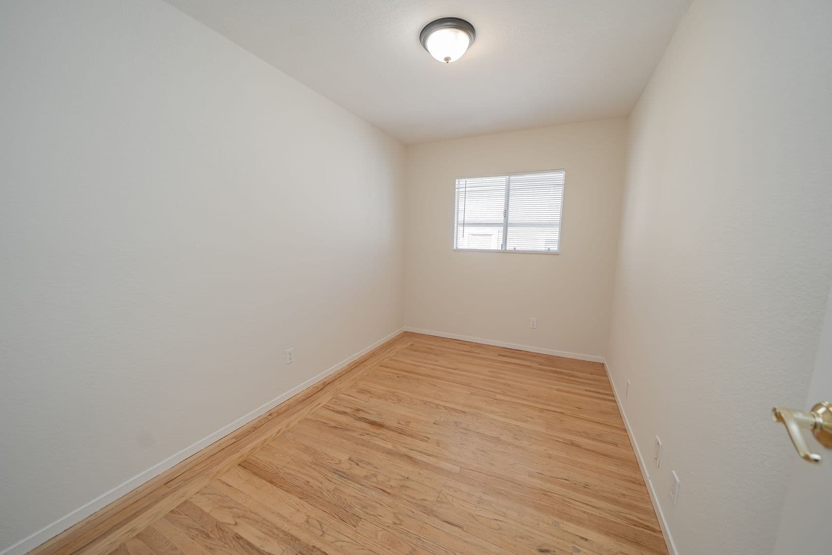 Berkeley Apartment: 1930 Hearst Avenue