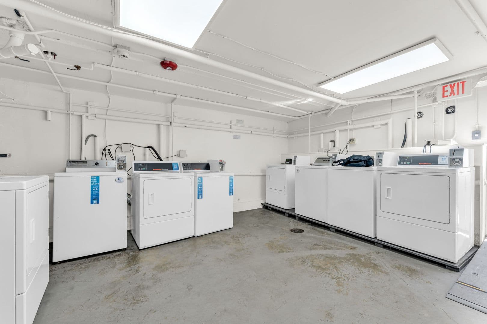Berkeley Apartment: 2091 California Street