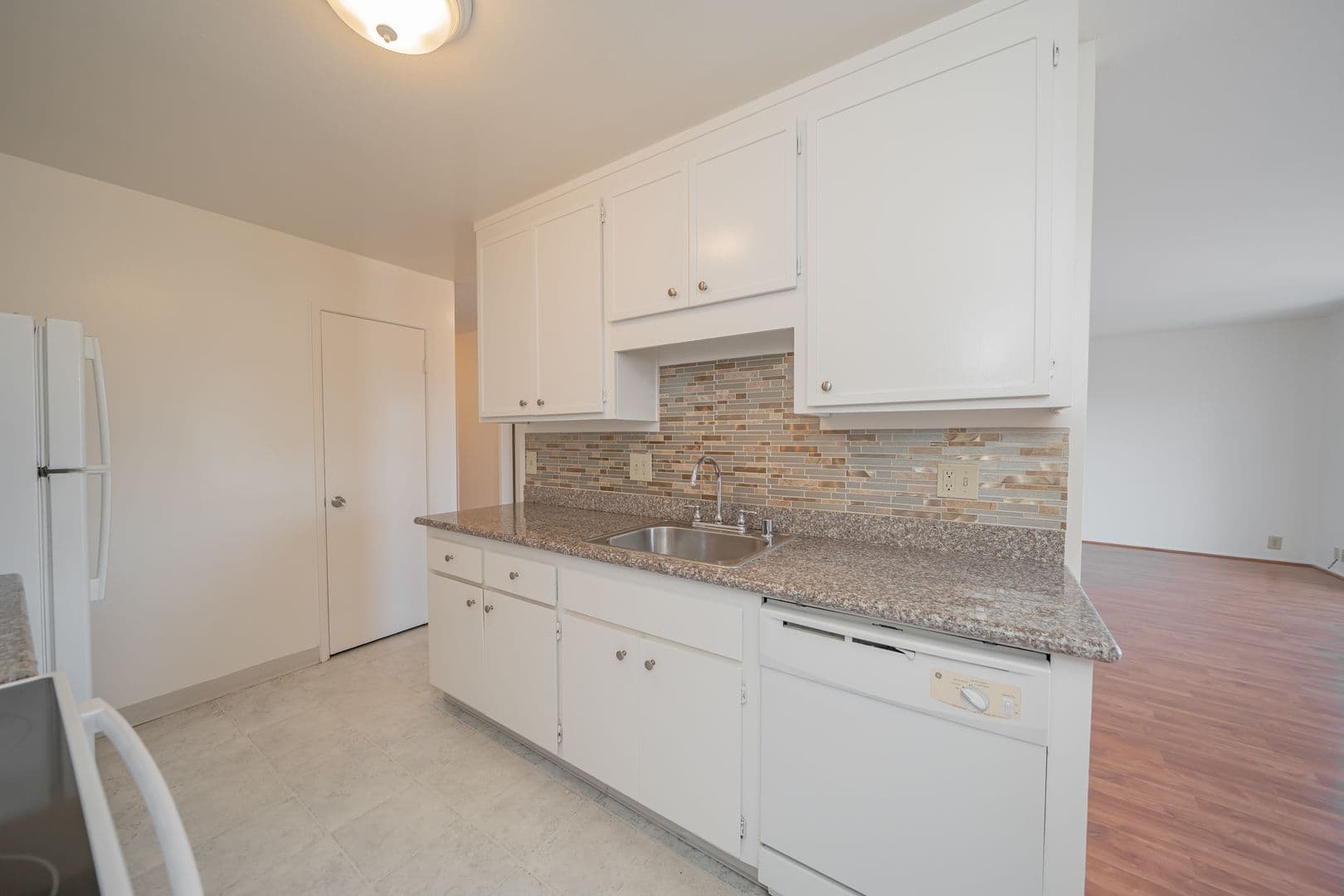 Oakland Apartment: 330 Adams Street