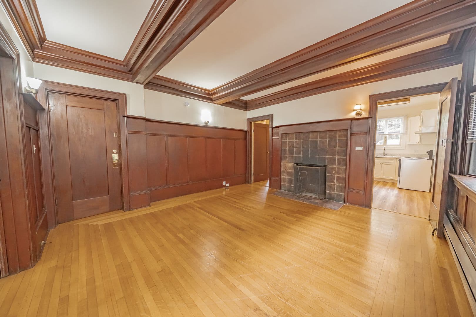 Berkeley Apartment: 2267 Hearst Avenue