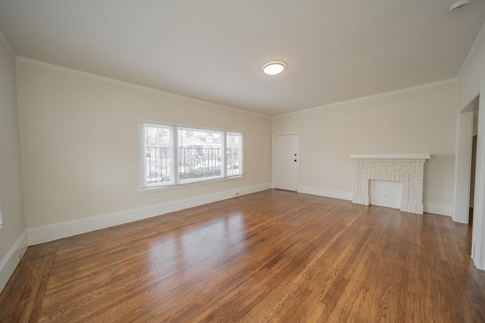 Oakland Apartment: 3115-3121 Davis Street