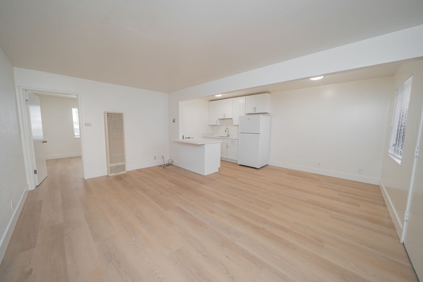 Oakland Apartment: 3084 Richmond Blvd