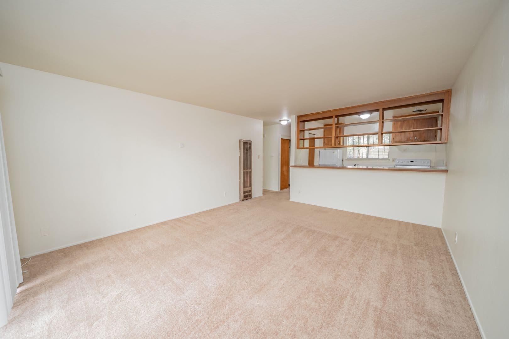 Oakland Apartment: 36 Moss Avenue