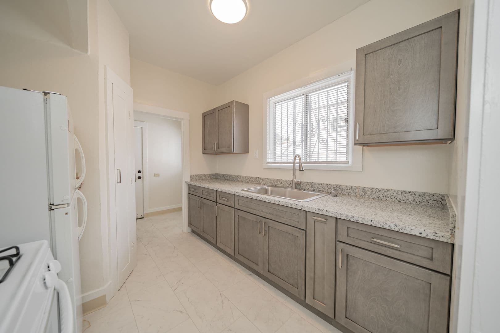 Oakland Apartment: 3115-3121 Davis Street