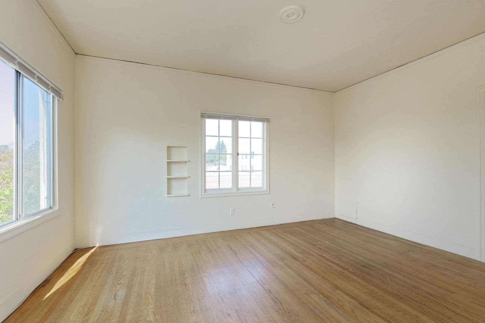 Berkeley Apartment: 2091 California Street