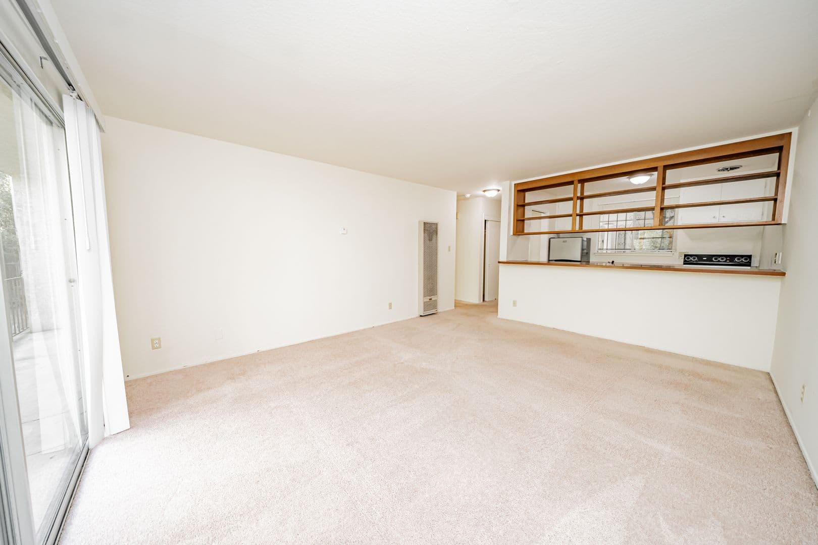 Oakland Apartment: 36 Moss Avenue