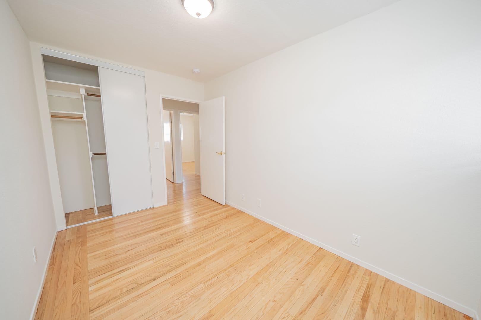 Berkeley Apartment: 1930 Hearst Avenue
