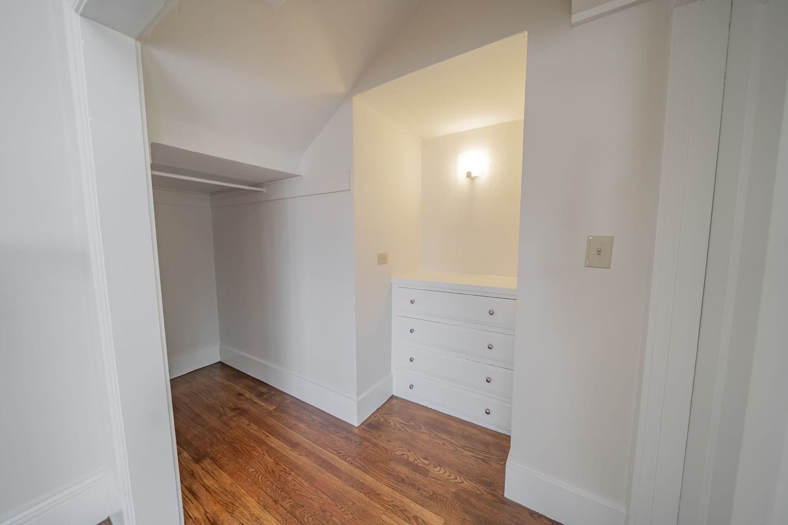 Oakland Apartment: 3115-3121 Davis Street