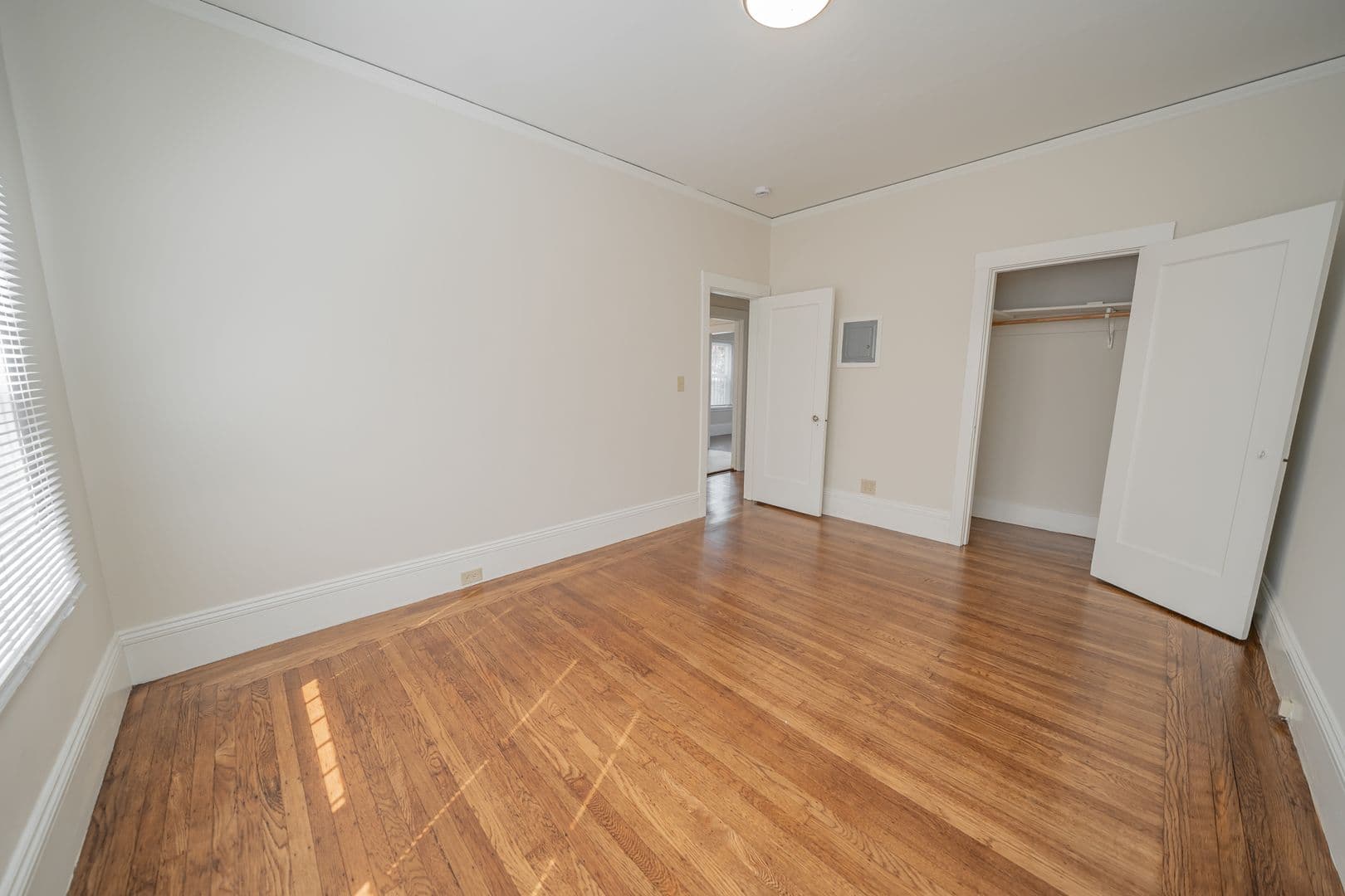 Oakland Apartment: 3115-3121 Davis Street